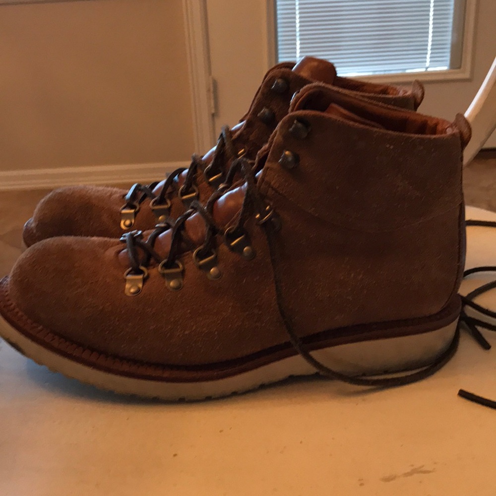 Men’s Frye boots